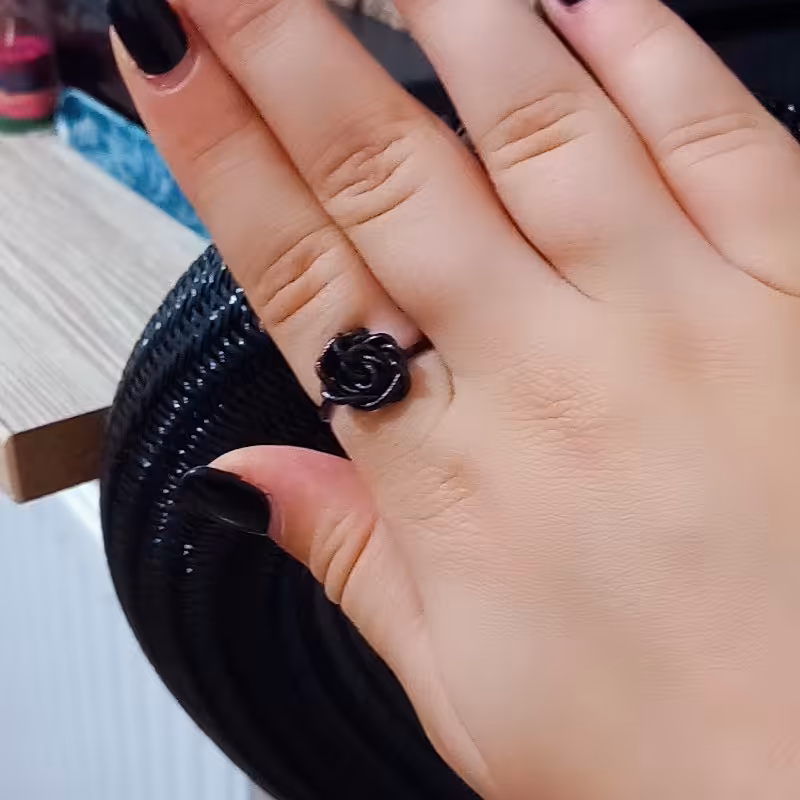 انگشتر  نازک طرح گل