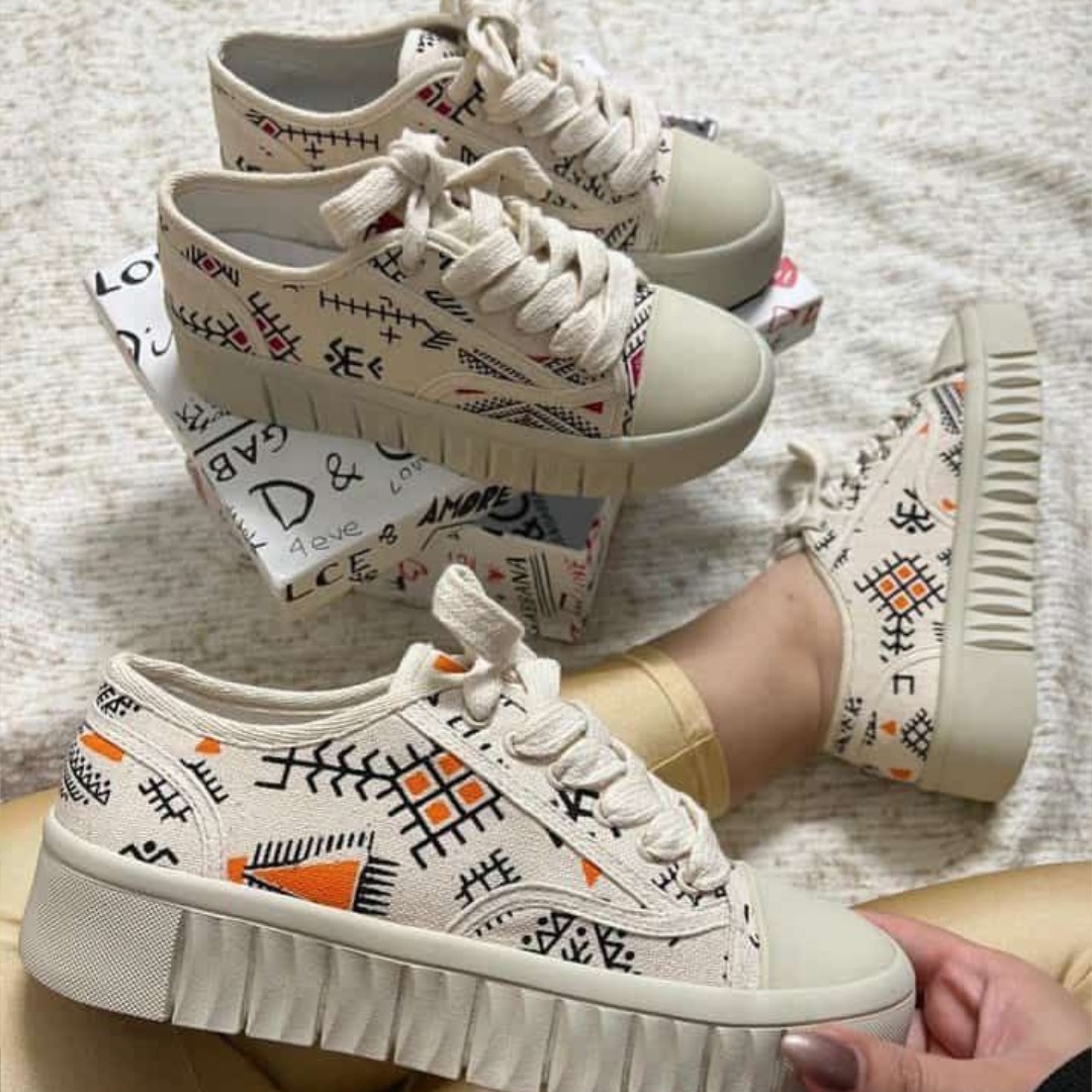 کفش کتونی لنین