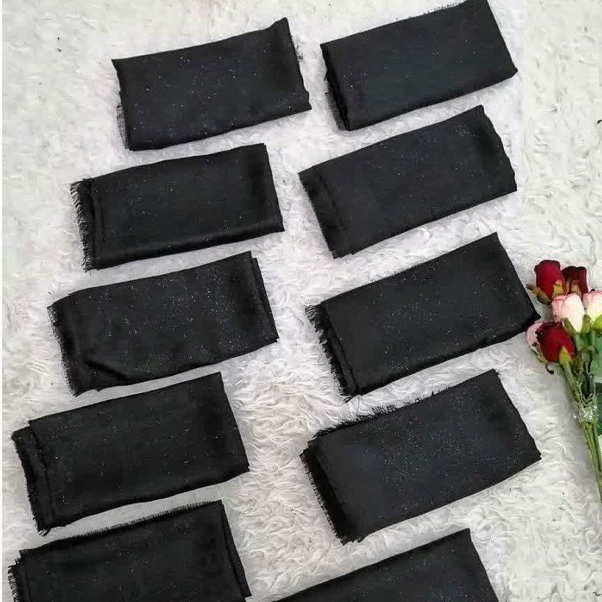 روسری ژاکارد مشکی زرک دار