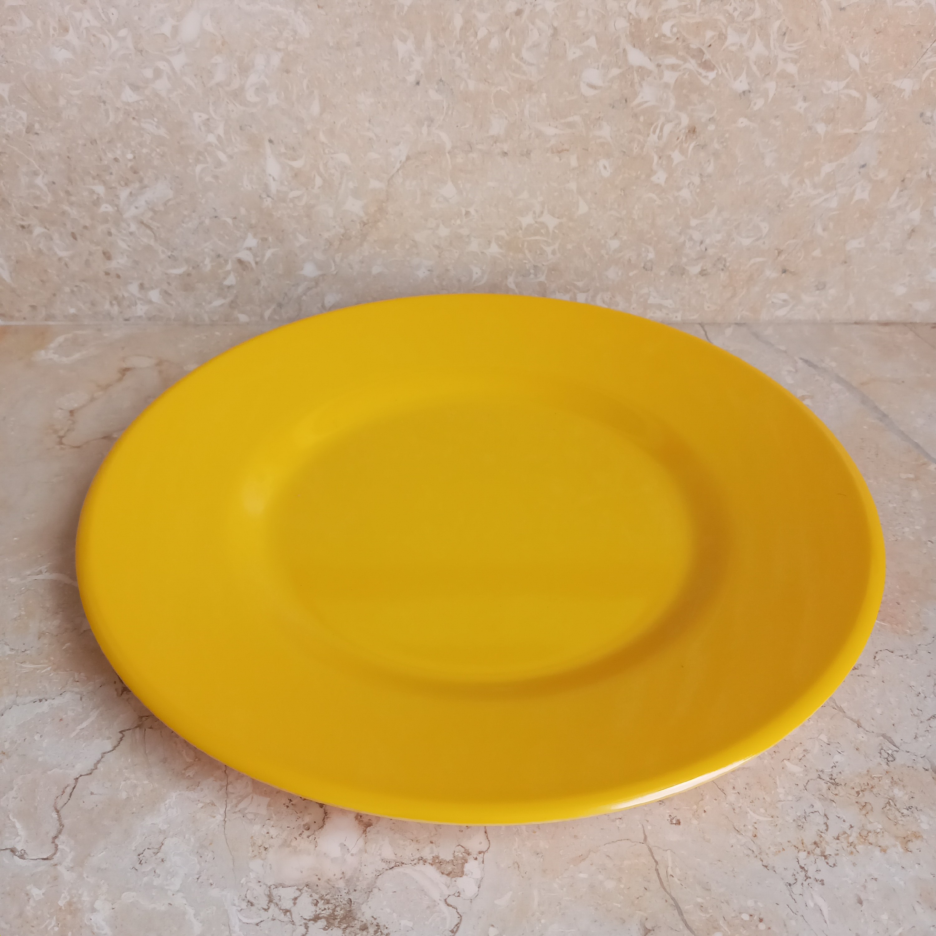 بشقاب برنج خوری ملامین رنگی زرد مارک یزد ملامین یزد دارای استاندارد مواد درجه یک تعداد یک عددی  سایز 23 