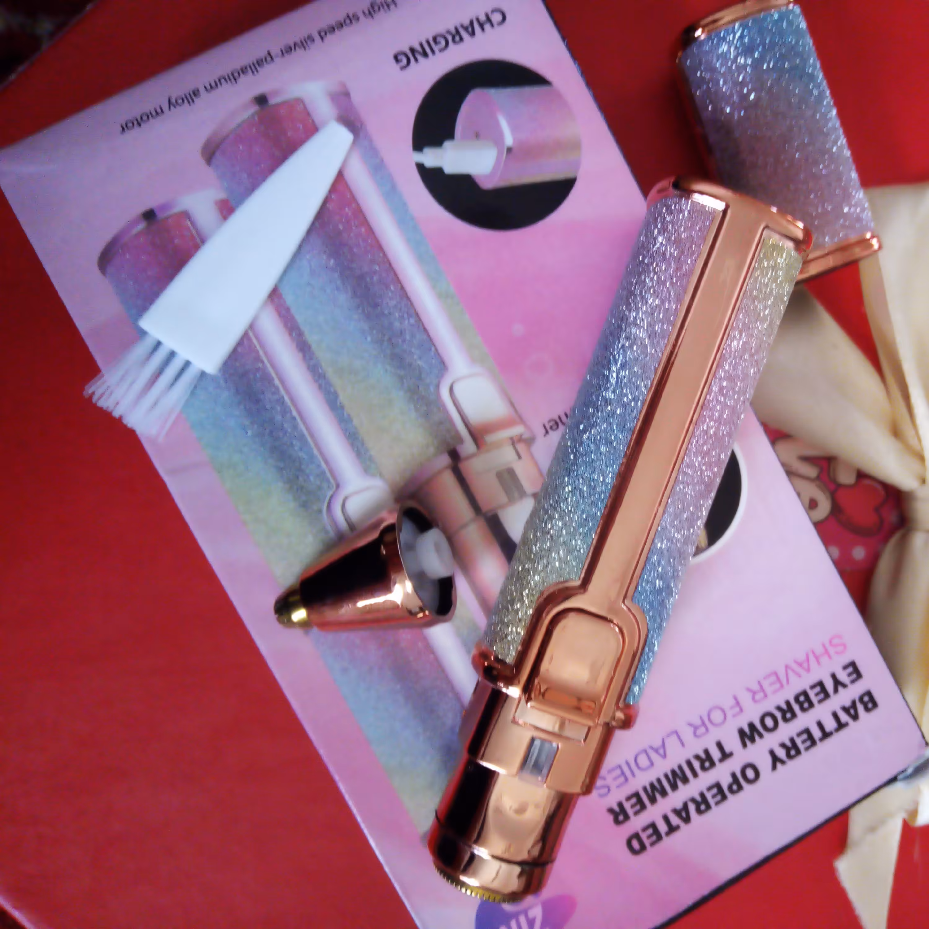 دستگاه اصلاح دو کاره ابرو وصورت 