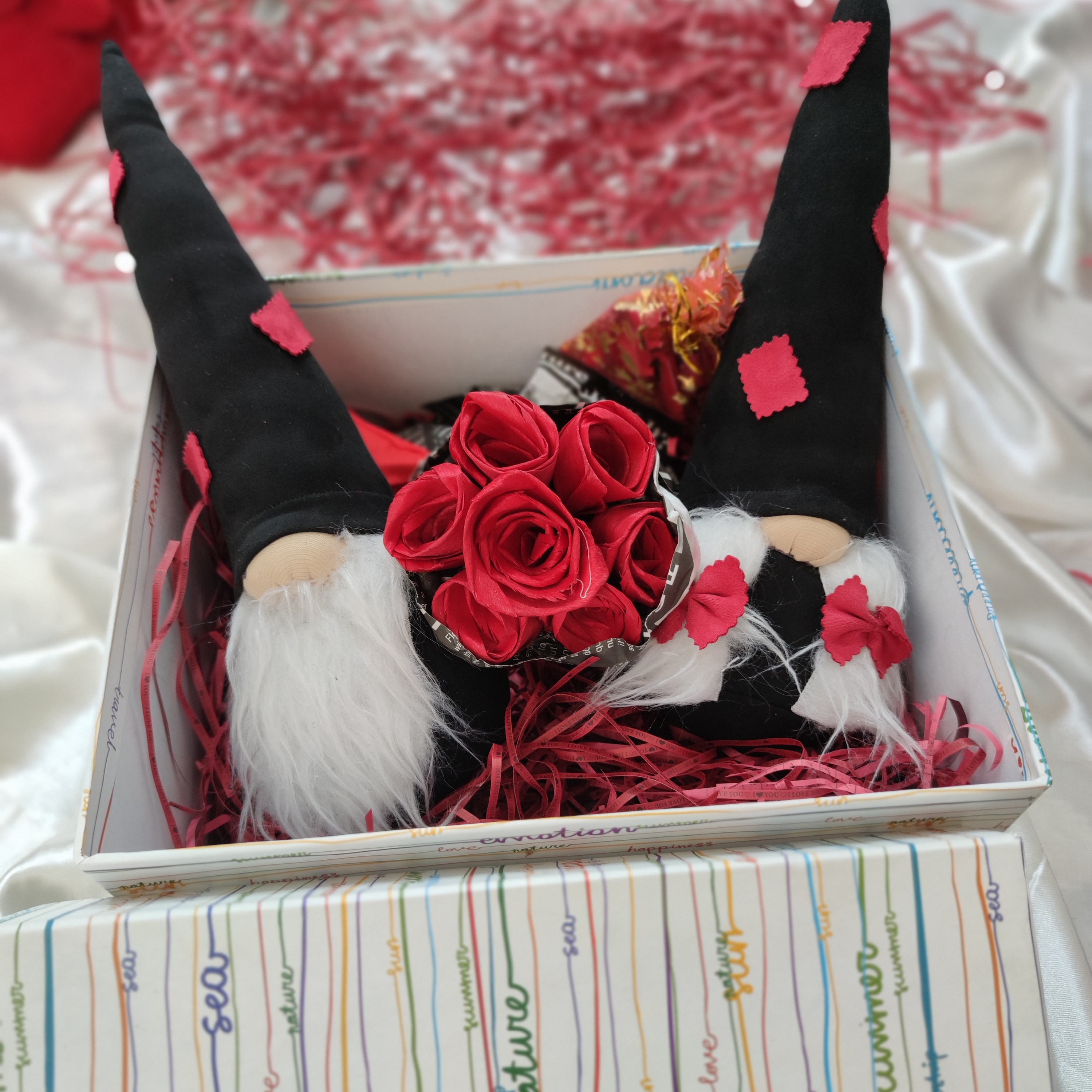 باکس هدیه باکس عروسک باکس ولنتاین کادوتولد