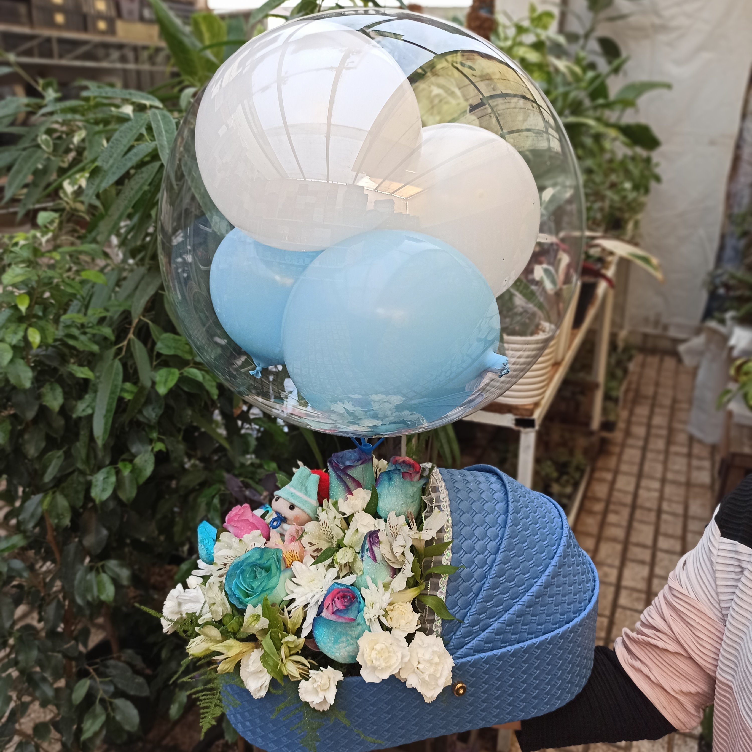 گهواره نوزاد رنگ سفید تم آبی