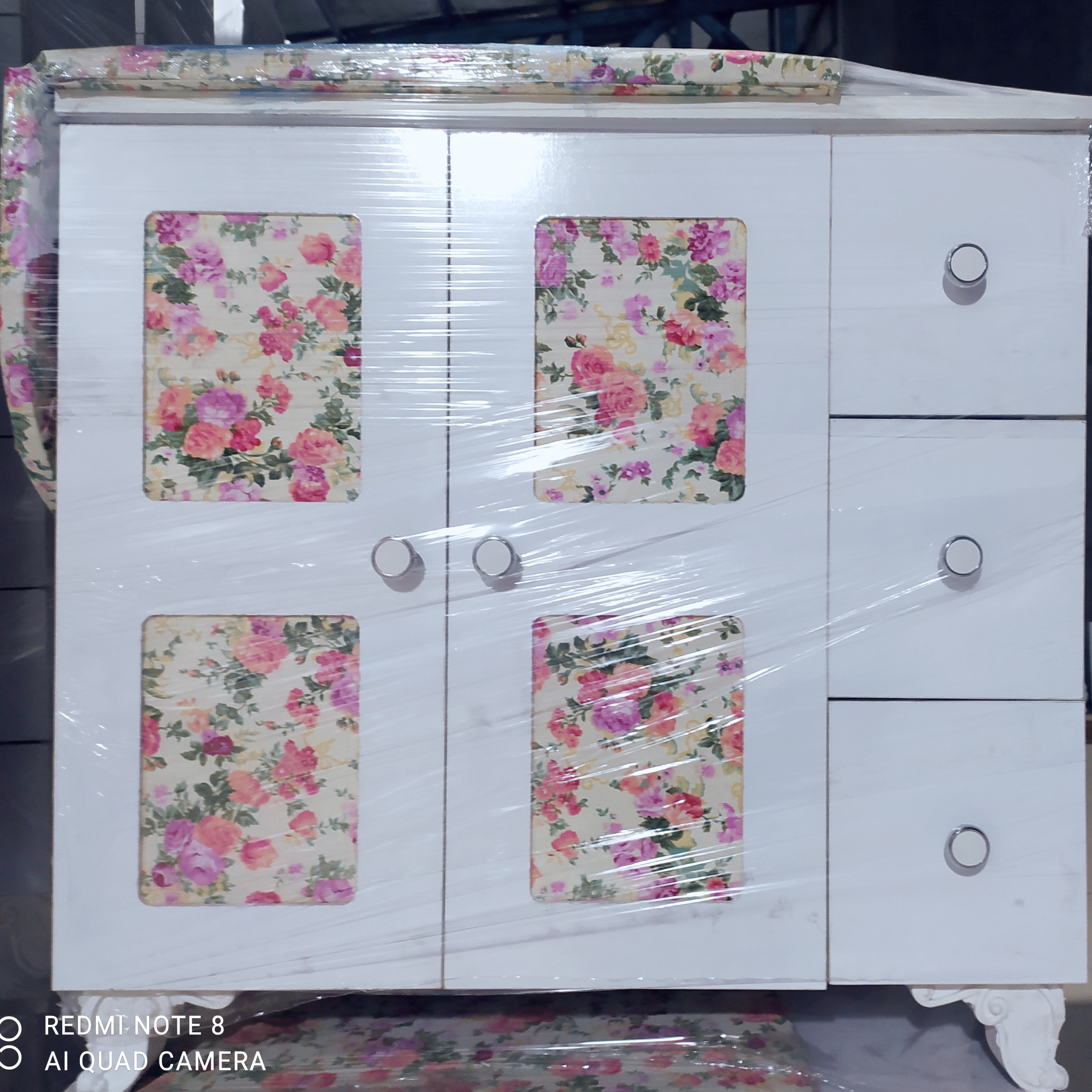 میز چرخ خیاطی آسانسوری و میز اتو فندق چوب ملامینه درجه 1 رنگ سفید و قهوه ای 