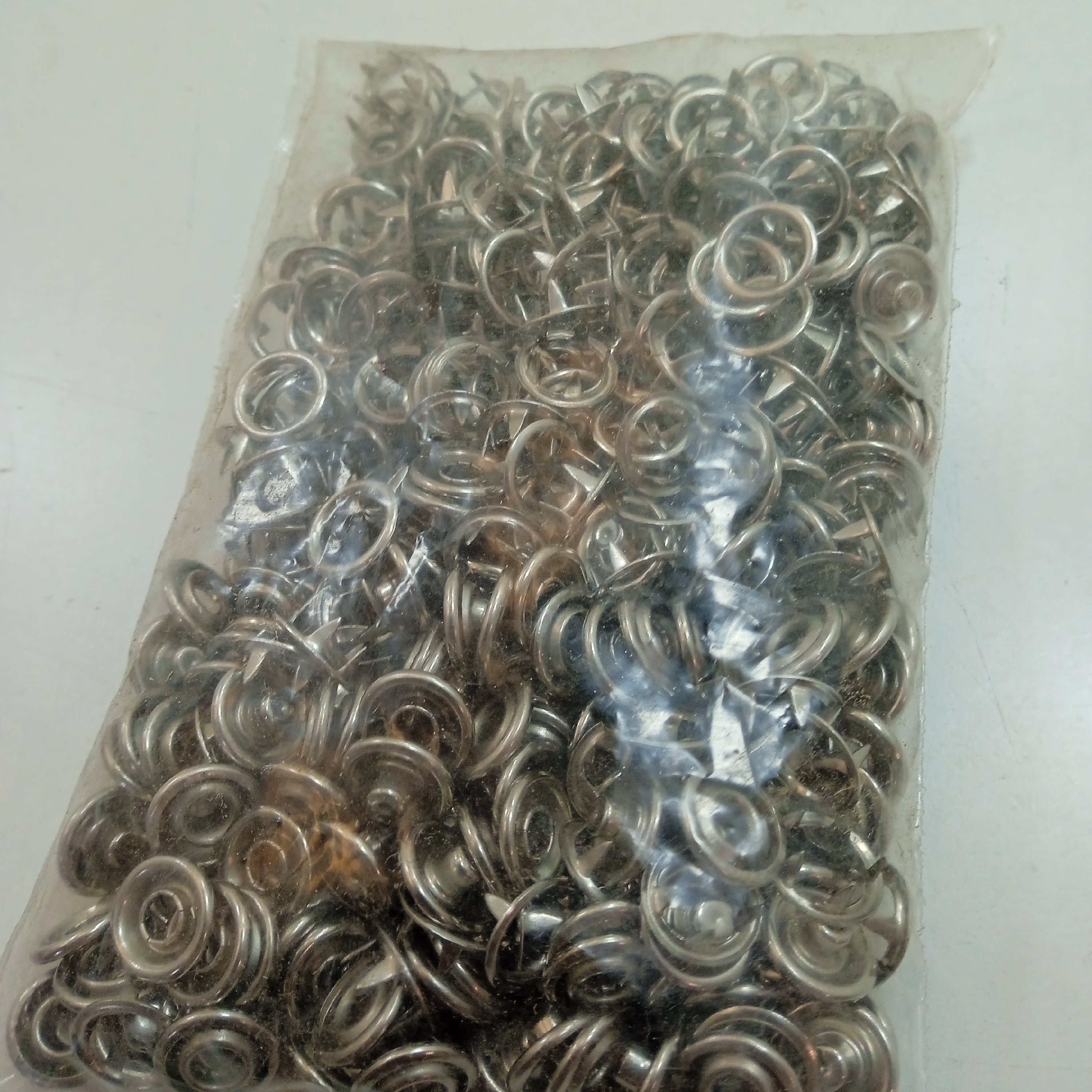 دکمه نوزادی بسته 100عددی رنگ استیل