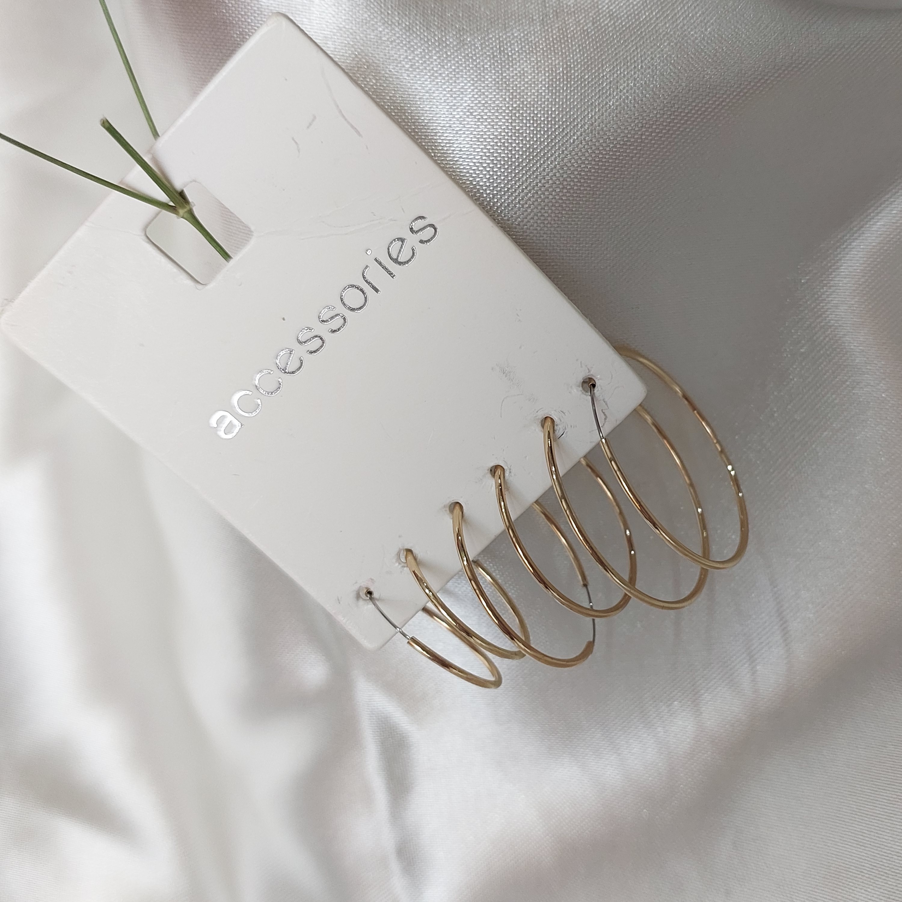 گوشواره سه جفتی در سه سایز ساده شیک مجلسی حلقه ای جفتی 30تومان و قیمت پک85 تومان