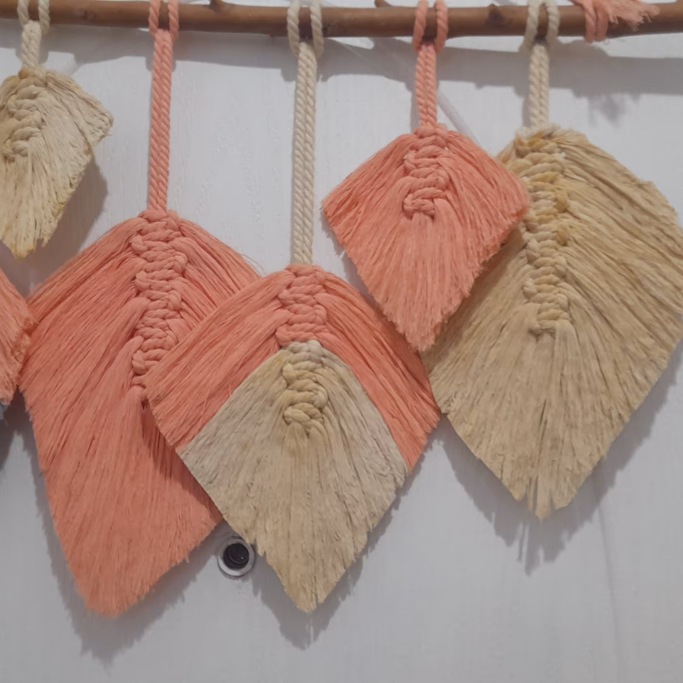 برگ مکرومه ی دست بافت