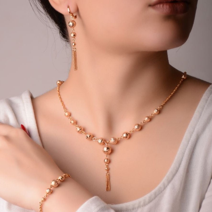 ست بدلیجات  بارنگ اب طلا