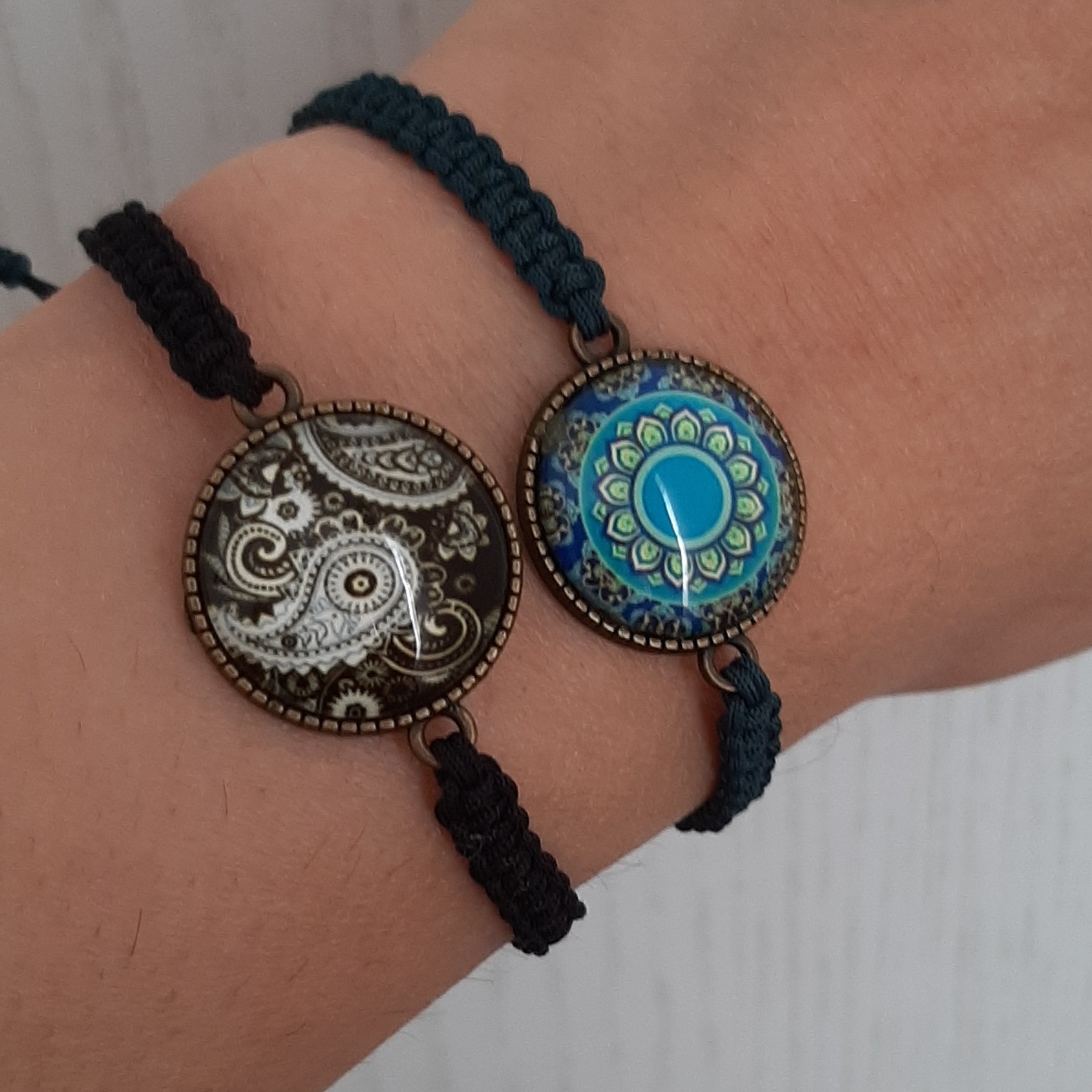 دستبند میکرومکرومه  با خرج کار  رزینی سری اول