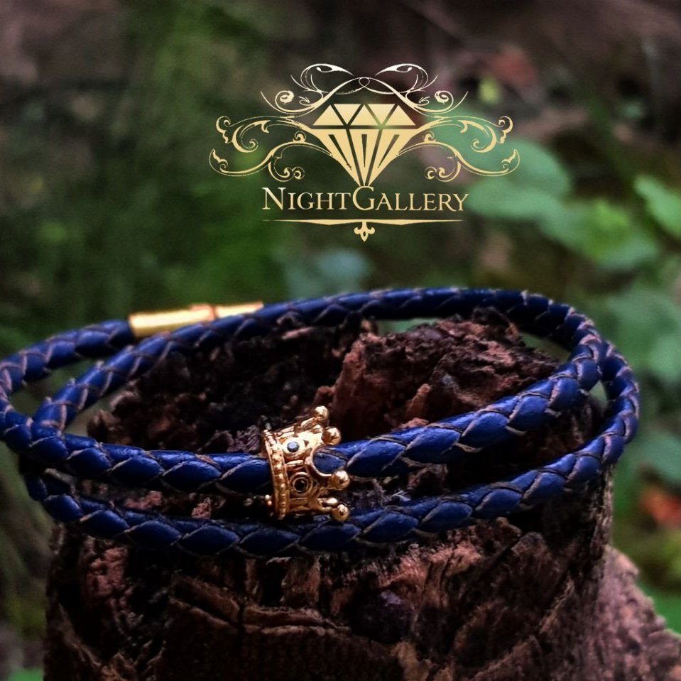 دستبند چرمی تاج