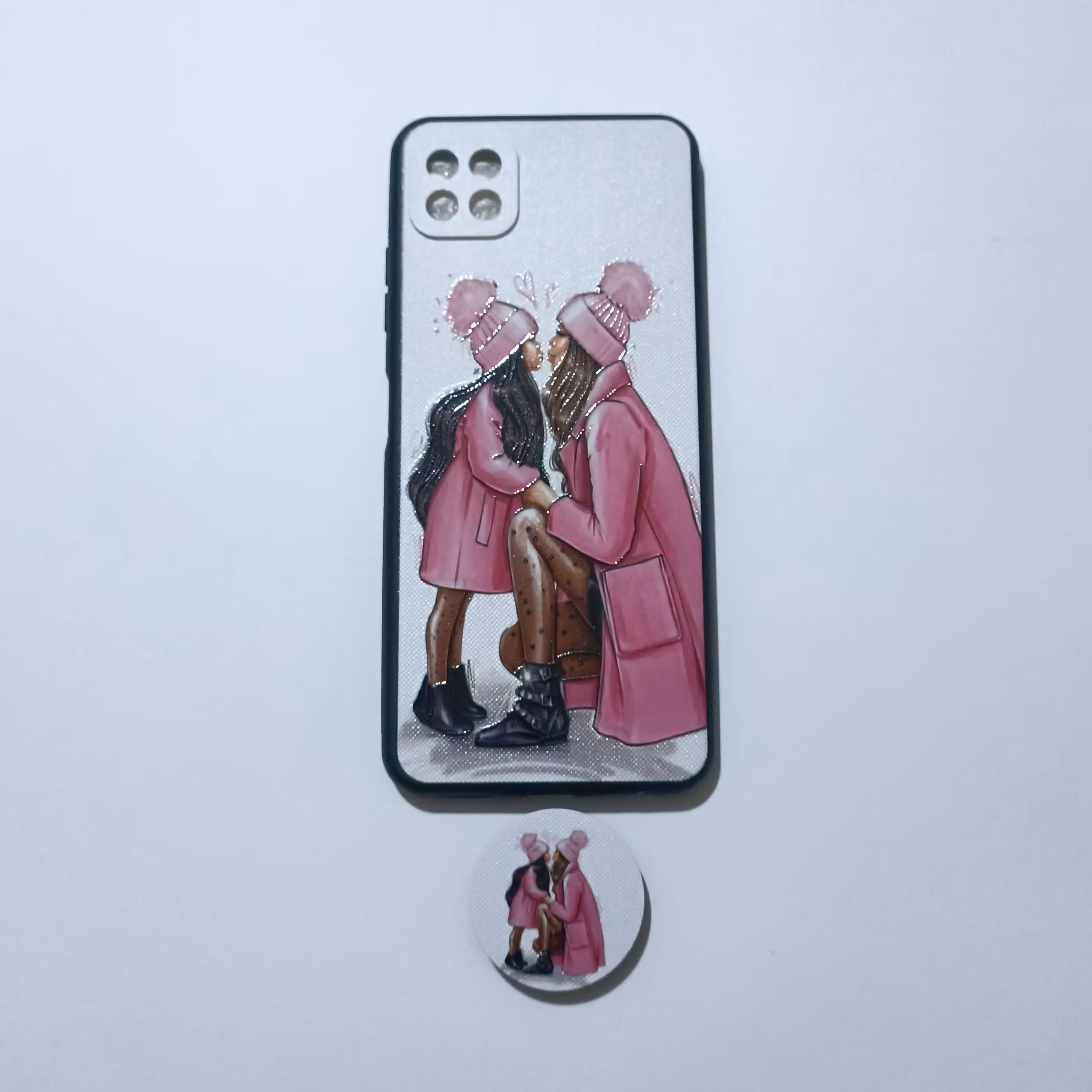 کاور فانتزی سوزنی طرح مادر و بچه به همراه پاپ سوکت ست مناسب برای گوشی موبایل سامسونگ A22 5g