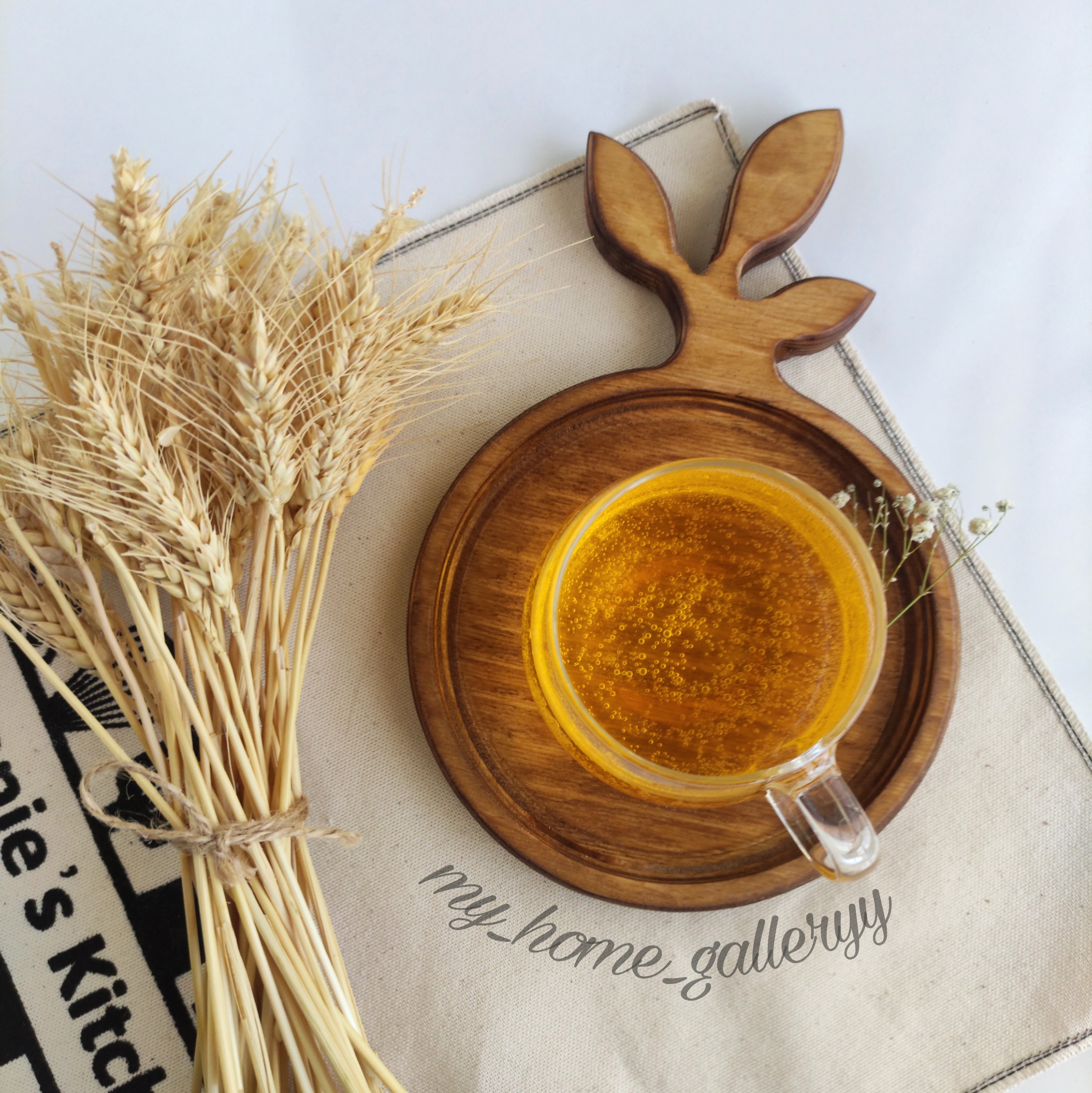 بشقاب یا تخته سرو چوبی طرح جوانه 