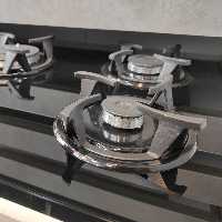 اجاق شیشه ای برند رادمان مدل 550  ( پس کرایه) هزینه ارسال به عهده مشتری