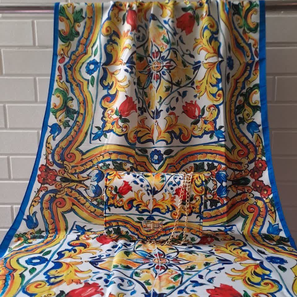 ست کیف جیر مخمل و روسری نخی ابعاد کیف 31 در 26 روسری قواره 140 شال 2 متر در 68 ابعاد کیف پاسپورتی 16 در 22