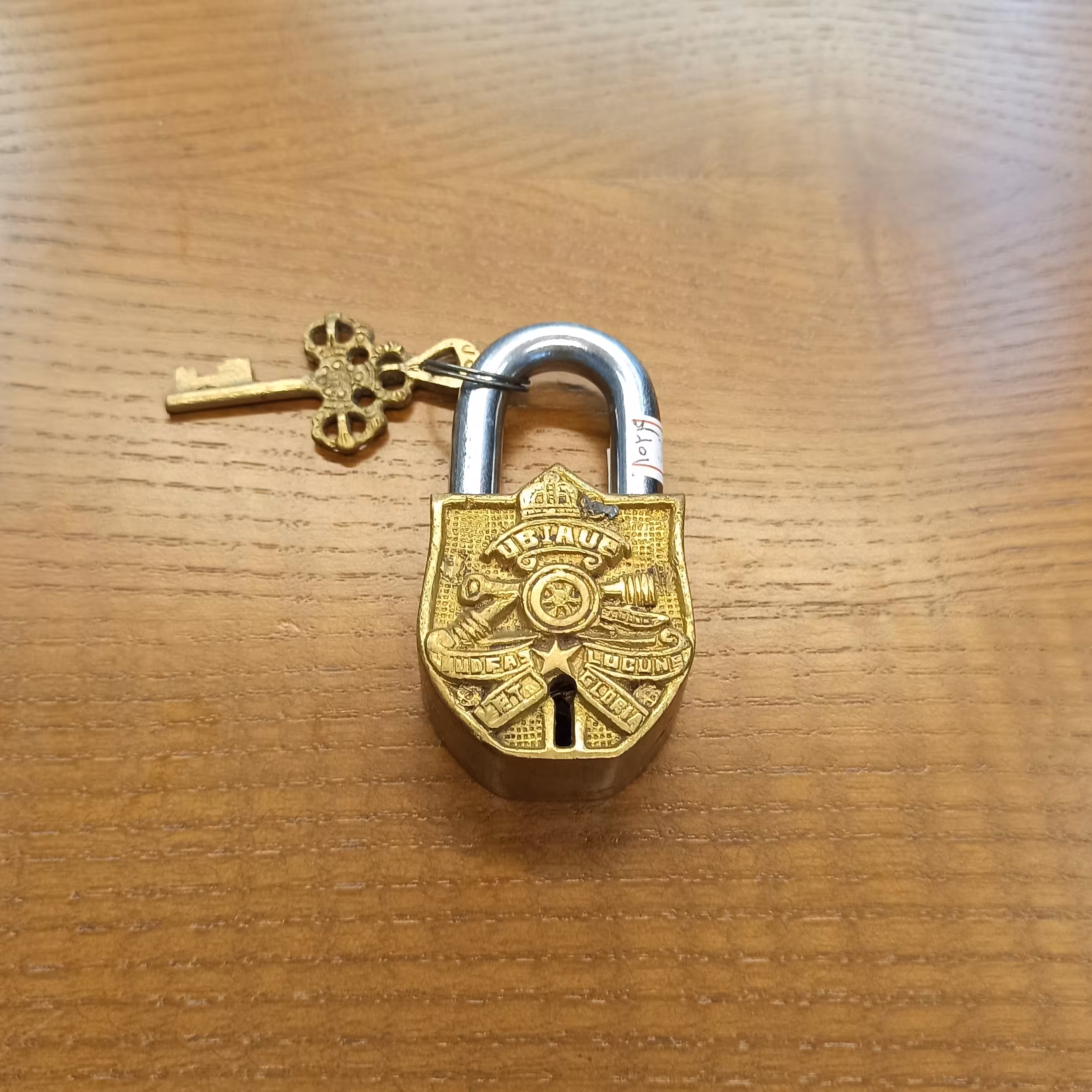قفل و کلید آنتیک 