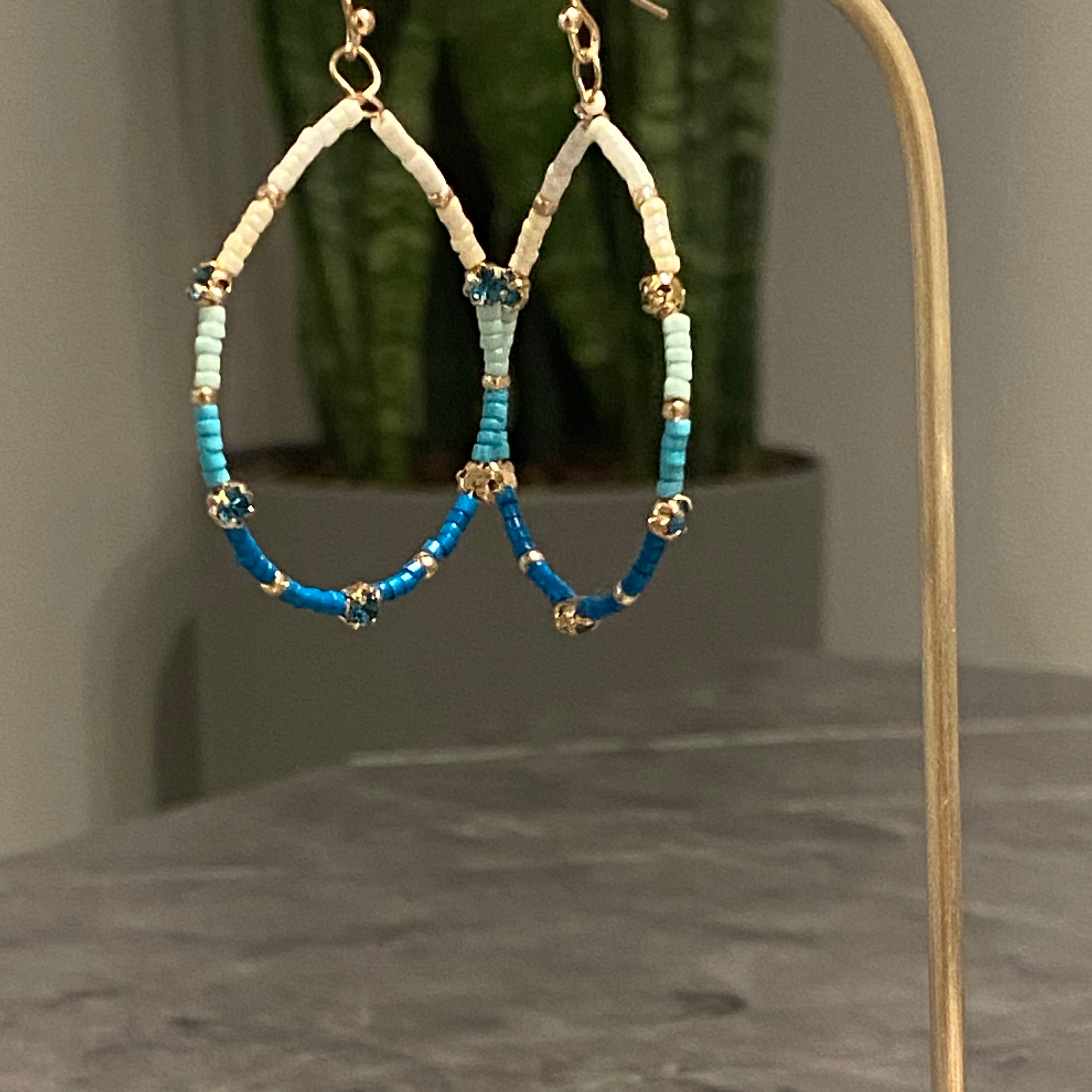 گوشواره ای خاص و زیبا
متفاوت 
زیبایی خیره کننده 
شیک و ساده 
وارداتی
