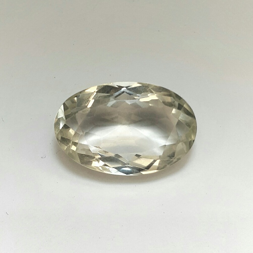 کوارتز سفید 34 قیراطی طبیعی درشت فاخر..