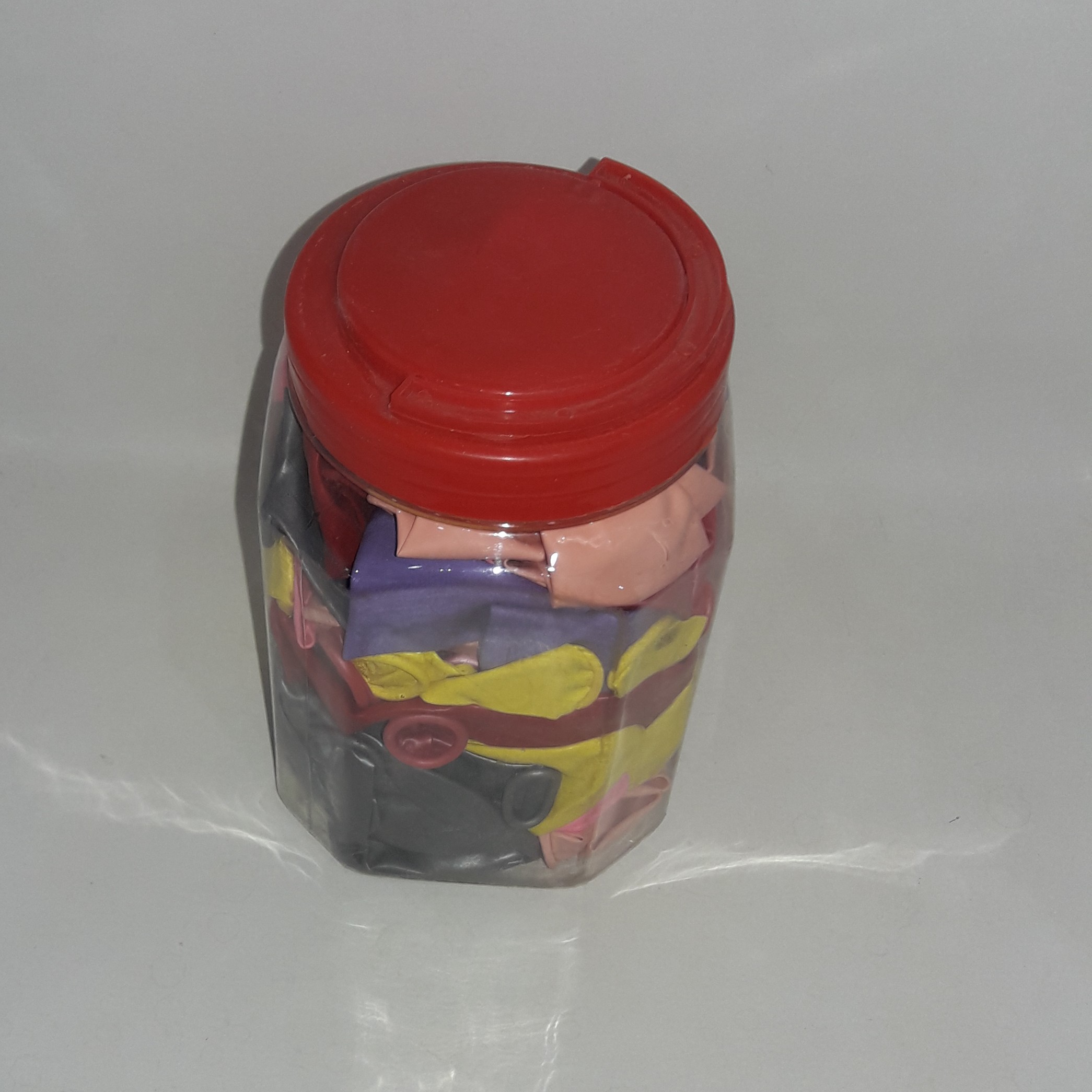 بادکنک در رنگ بندی مختلف 