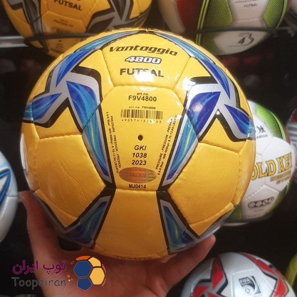 توپ فوتسال مولتن مدل ونتاژیو 4800 سایز 4 دست دوز 