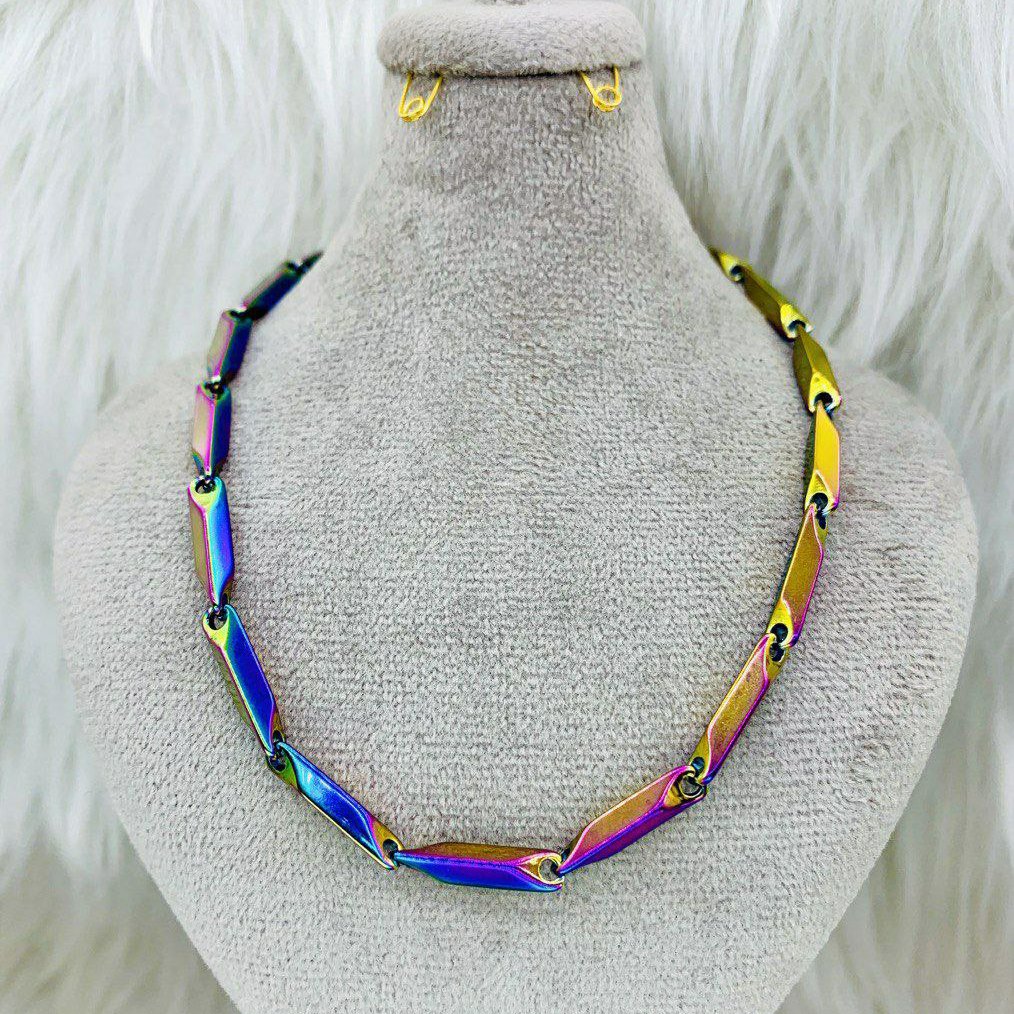 گردنبند مدل کبریتی رنگ هلوگرامی
کد 1080016 با ارسال رایگان 