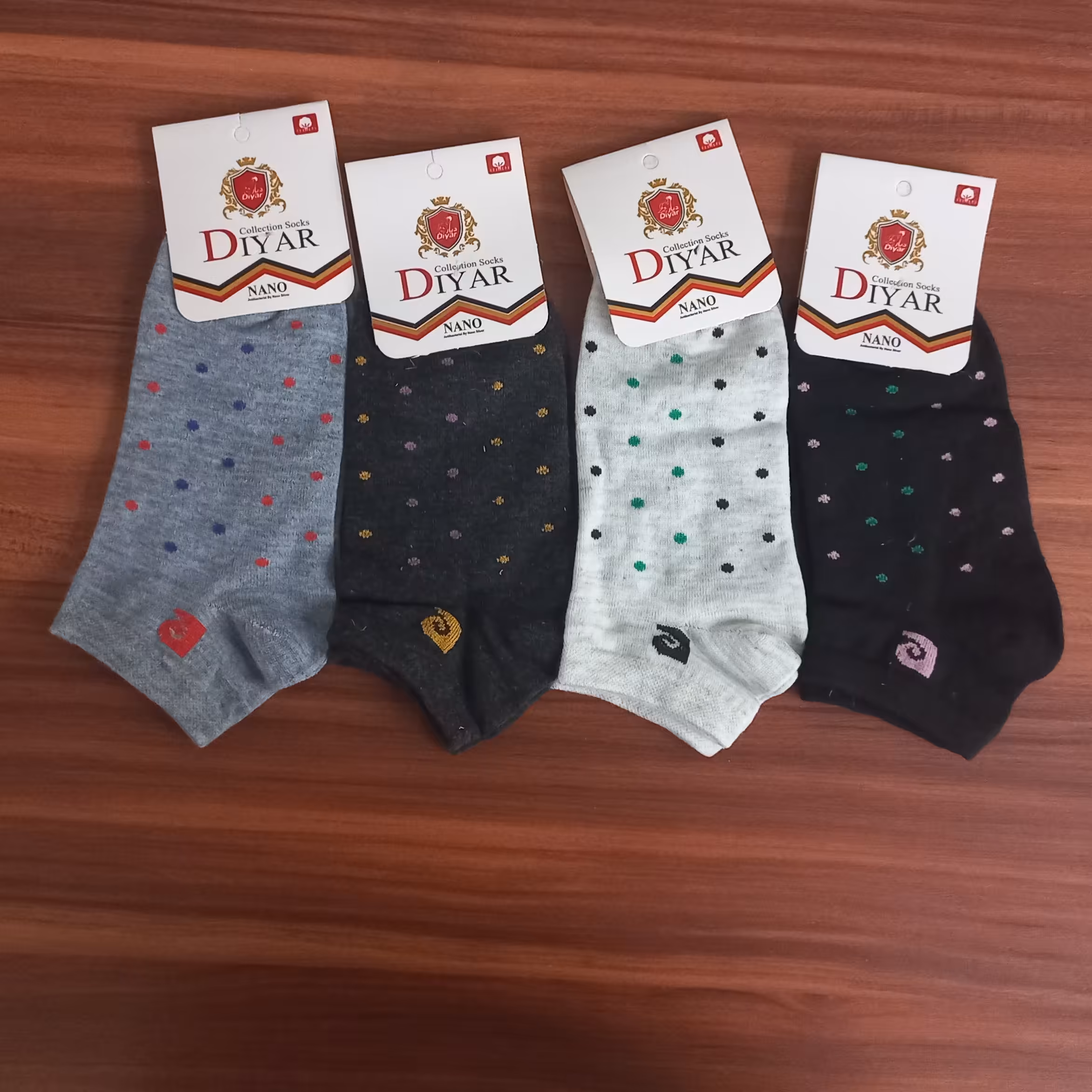 جوراب خال خالی نخی