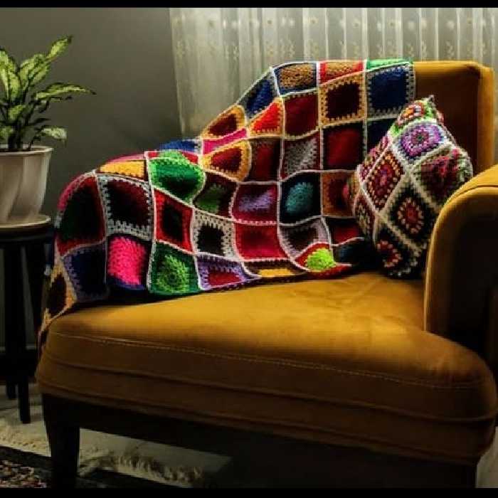 قلاب بافی ماجان 
شال مبل قلاب بافی رنگارنگ