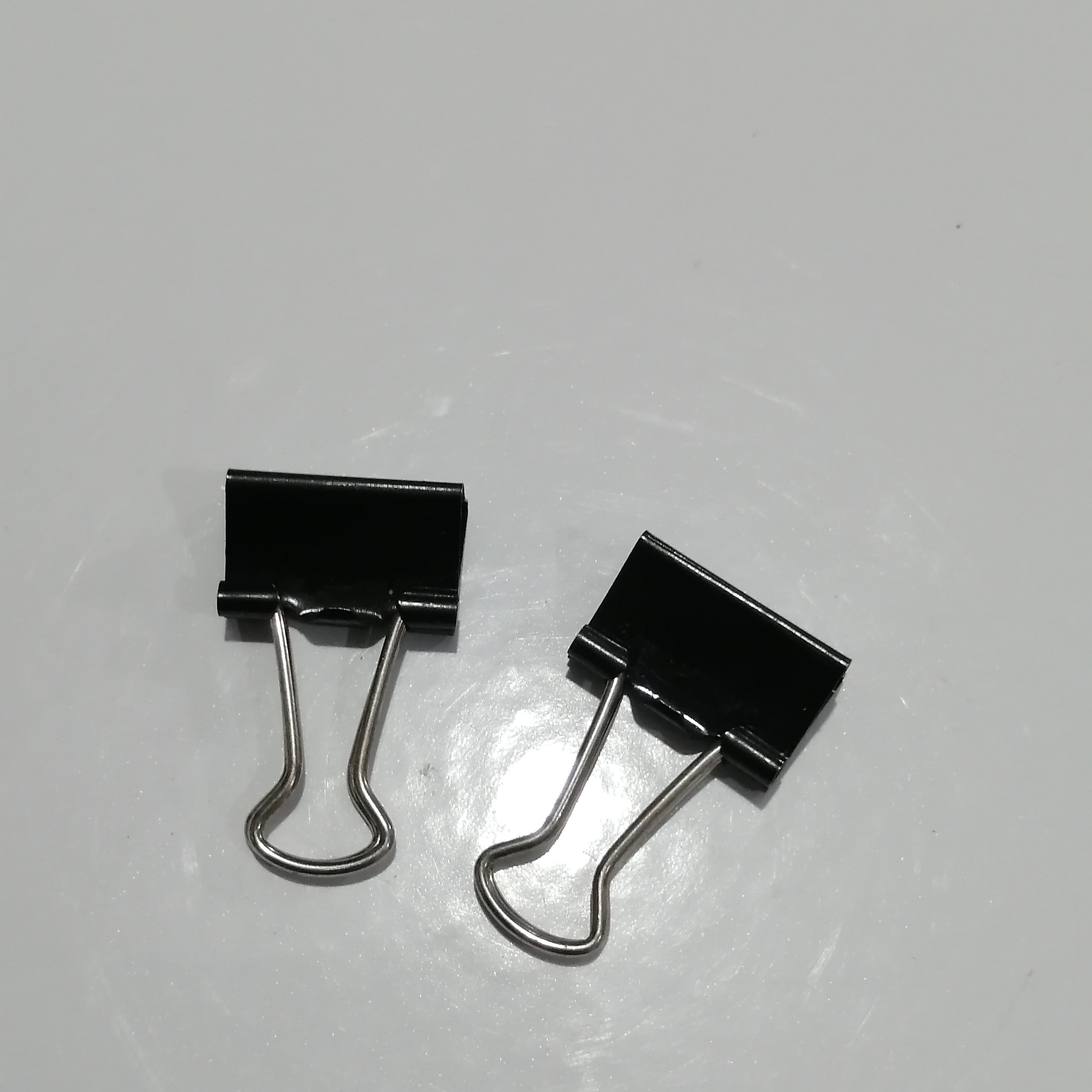 گیره نگهدارنده کاغذ مشکی بسته دو عددی