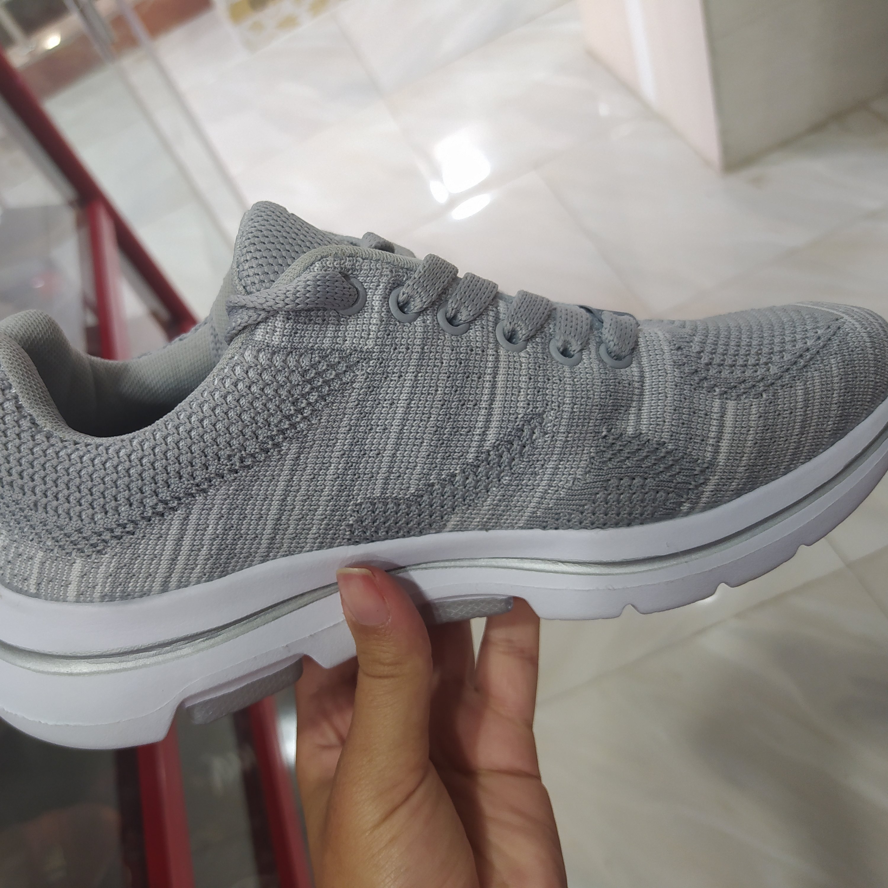 کفش کتونی  مدل اسکیچرزبسیارعالی و سبک سایز بندی37تا45