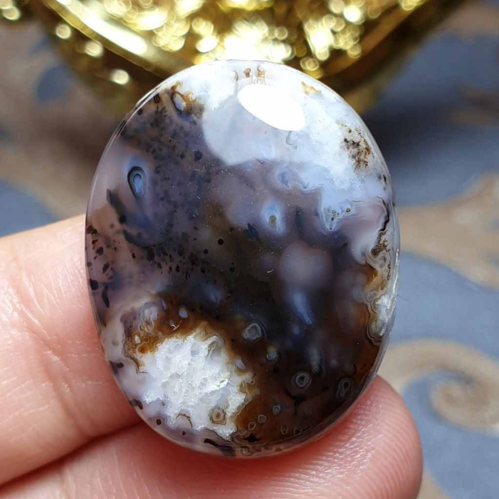 نگین درشت فوق العاده زیبا و بسیار خاص صد درصد طبیعی عقیق شجری معدنی اصل قائن 
کد 26081
