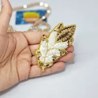 گلسینه برگ دور طلایی