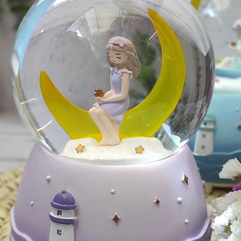 گوی موزیکال دختر و ماه پمپی