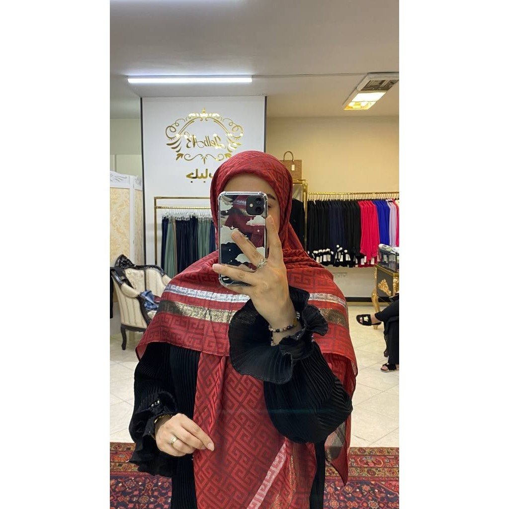 روسری نخ ابریشم ویسکوز
وارداتی دور لمه
قواره 140
دور دوخت
اصلا سُر نیست
پشت و رو یکسان
سبک و خنک مناسب تابستان
.