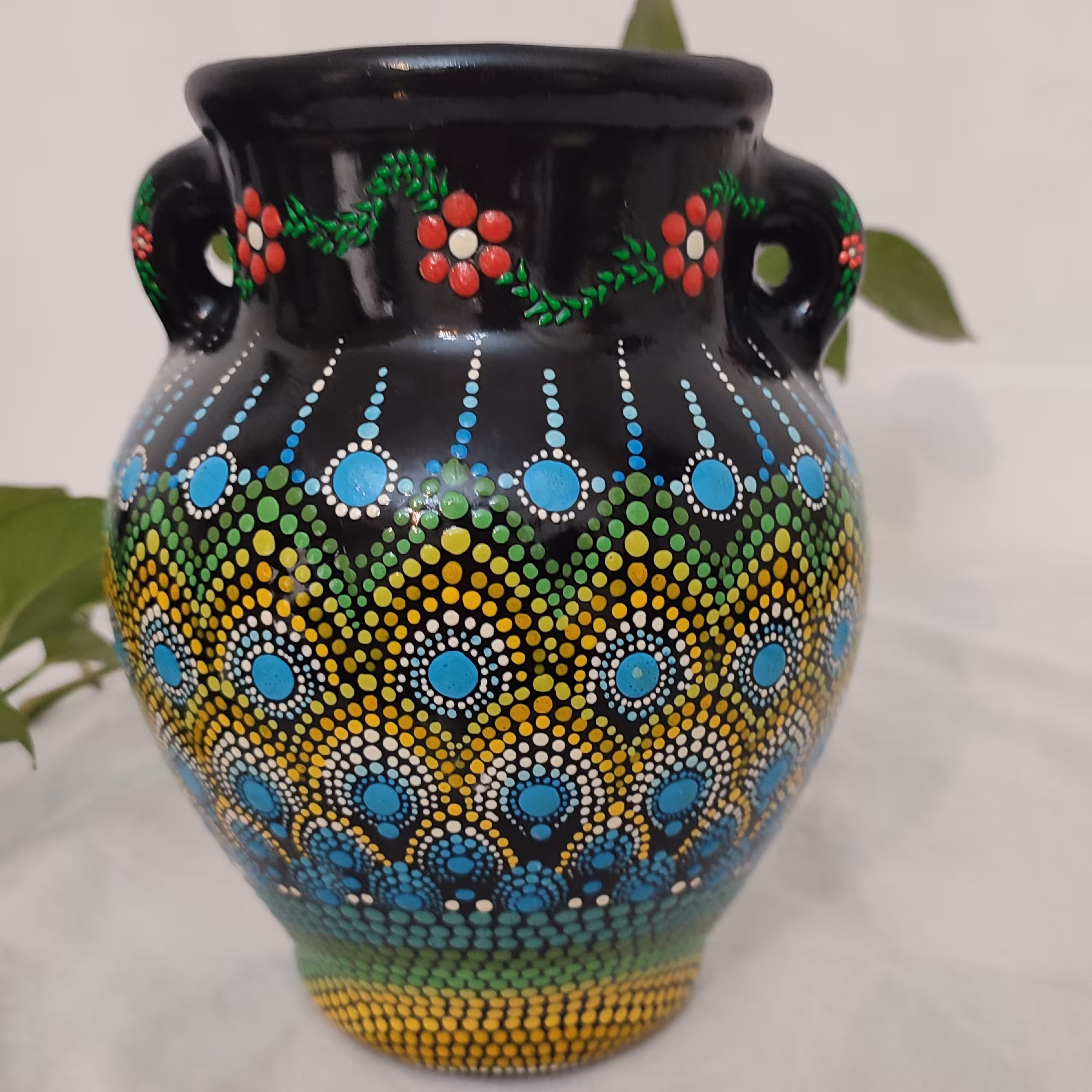 گلدان دیوارکوب