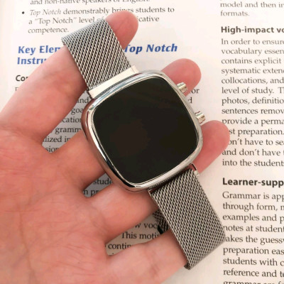 ساعت ال ای دی مگنتی