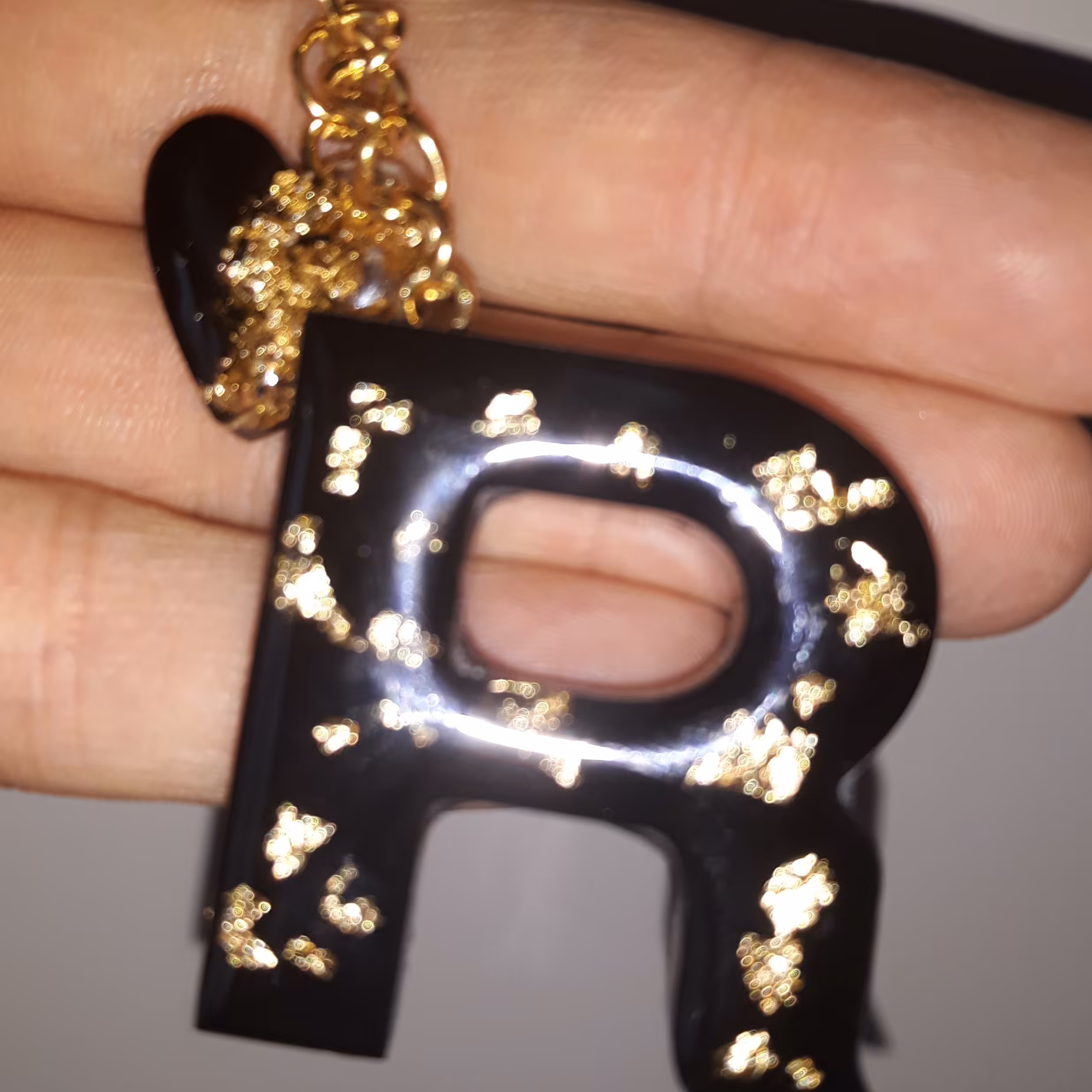 جاسویئچی رزینی خاص و جذاب با ورق طلا