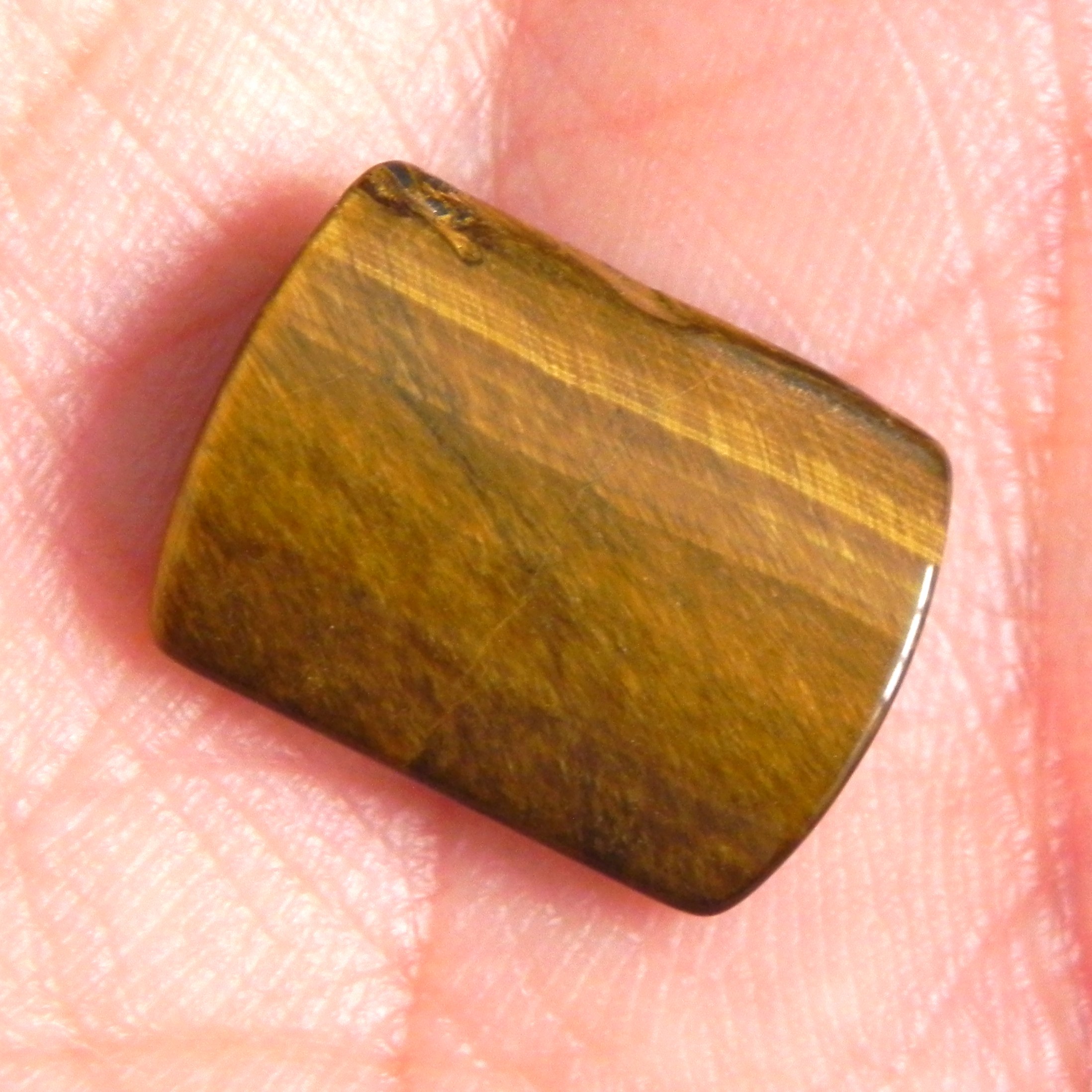 نگین چشم ببر  آفریقایی معدنی اصل 1.7در1.3سانت تراش دست مربع مناسب انگشتری