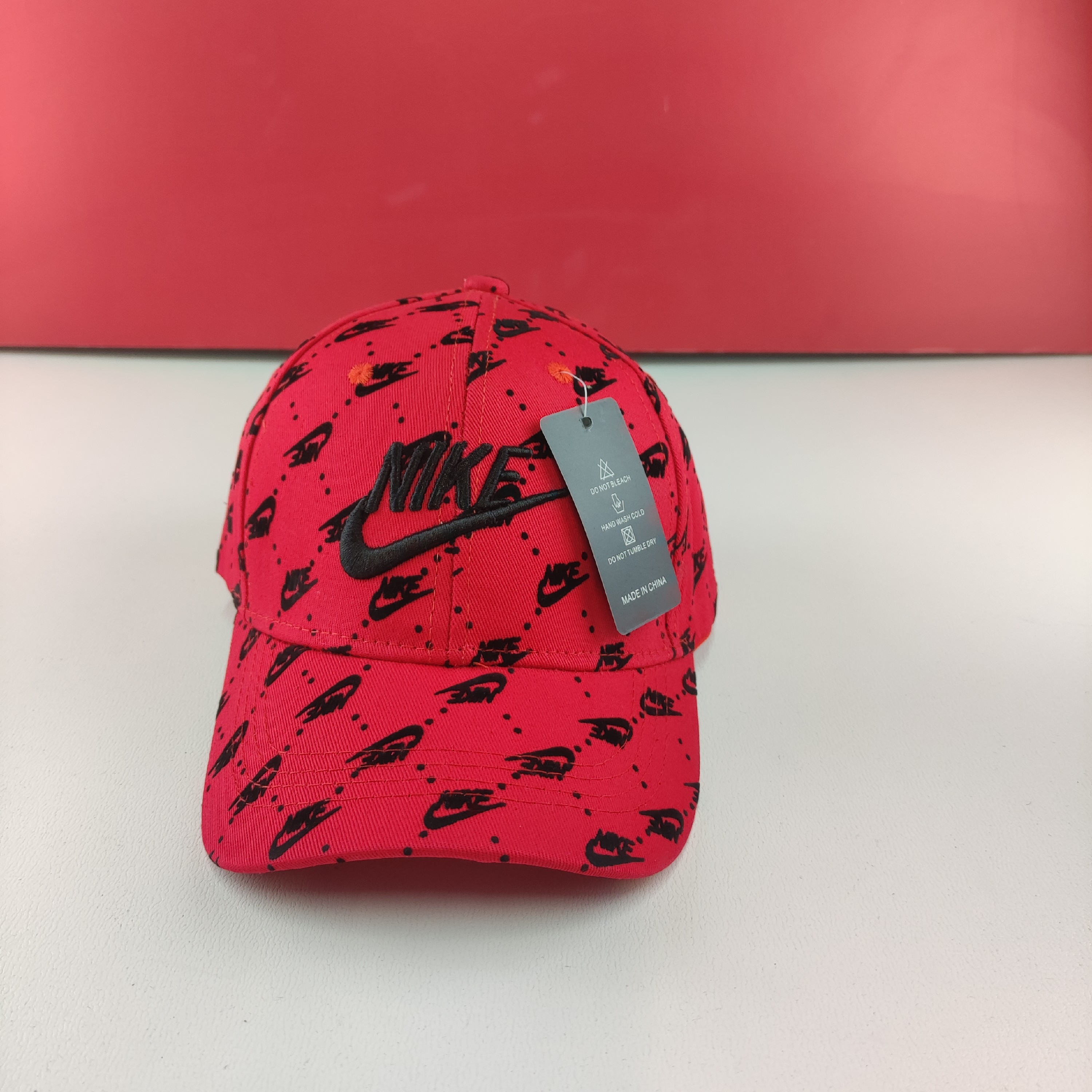 کلاه اسپرت کتان مدل NIKE مناسب برای خانم ها و آقایان
