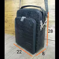 کیف دوشی اسپرت چرم گاوی دستدوز برند ایزاکو i-130 مشکی سنگی براق 