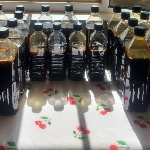 شیره انگور 1 لیتری امسالی و با کیفیت از انگور درجه یک آماده شده در خانه