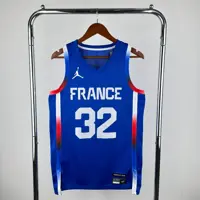 لباس فرانسه المپیک 2024