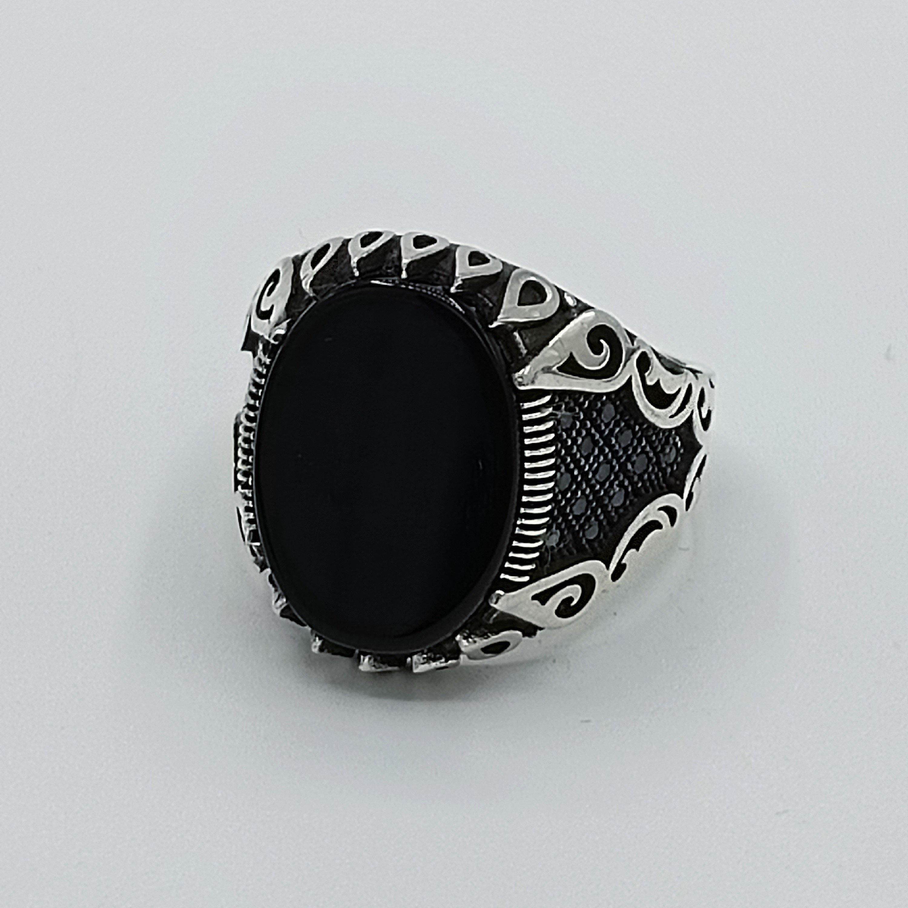 انگشتر نقره مردانه طرح تُرک مخراج کاری نگین عقیق سیاه اونیکس کد 1125