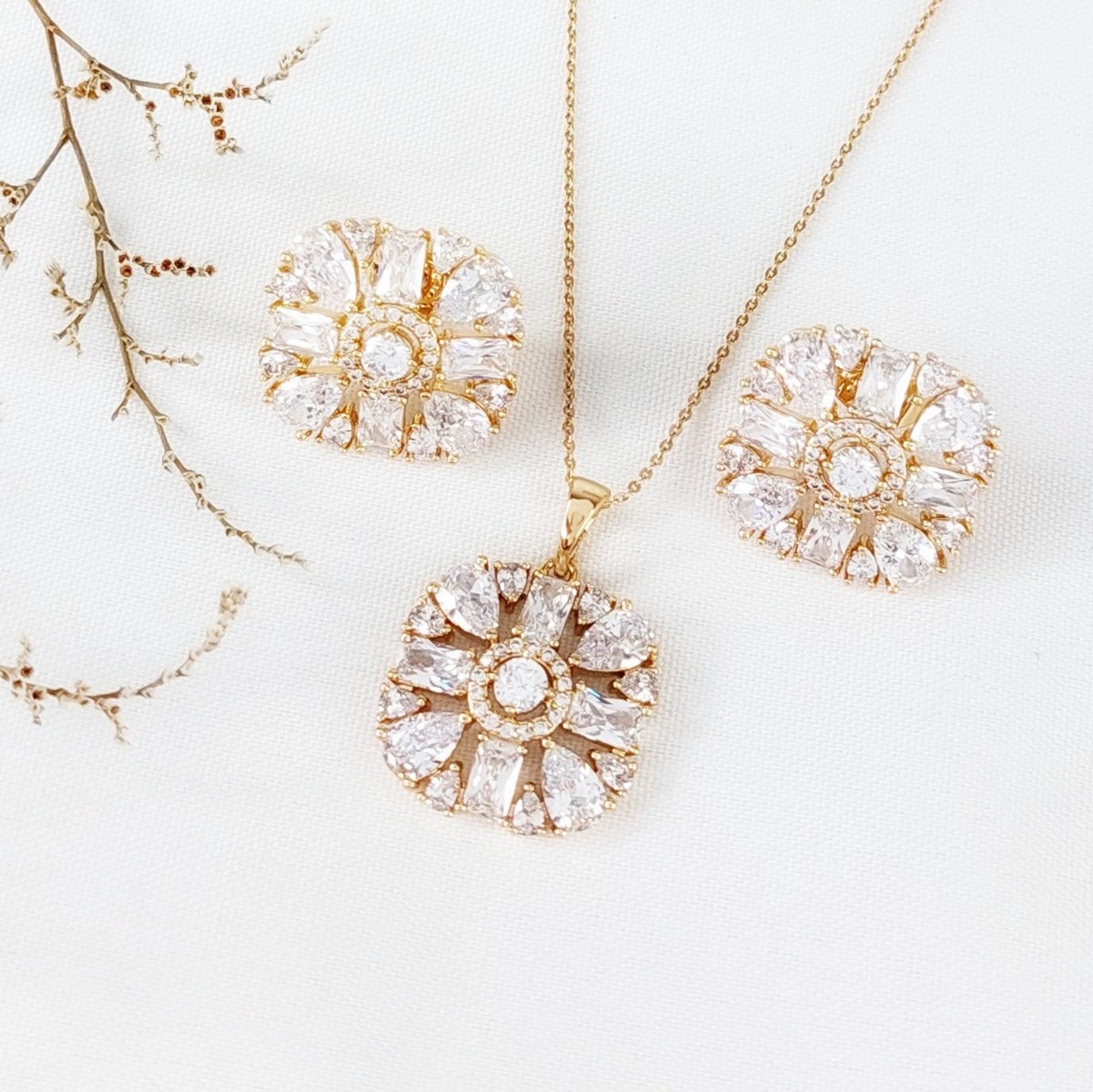 نیمست ژوپینگ جواهری نگین دار با زنجیر استیل 45 سانتی  کد 11882 