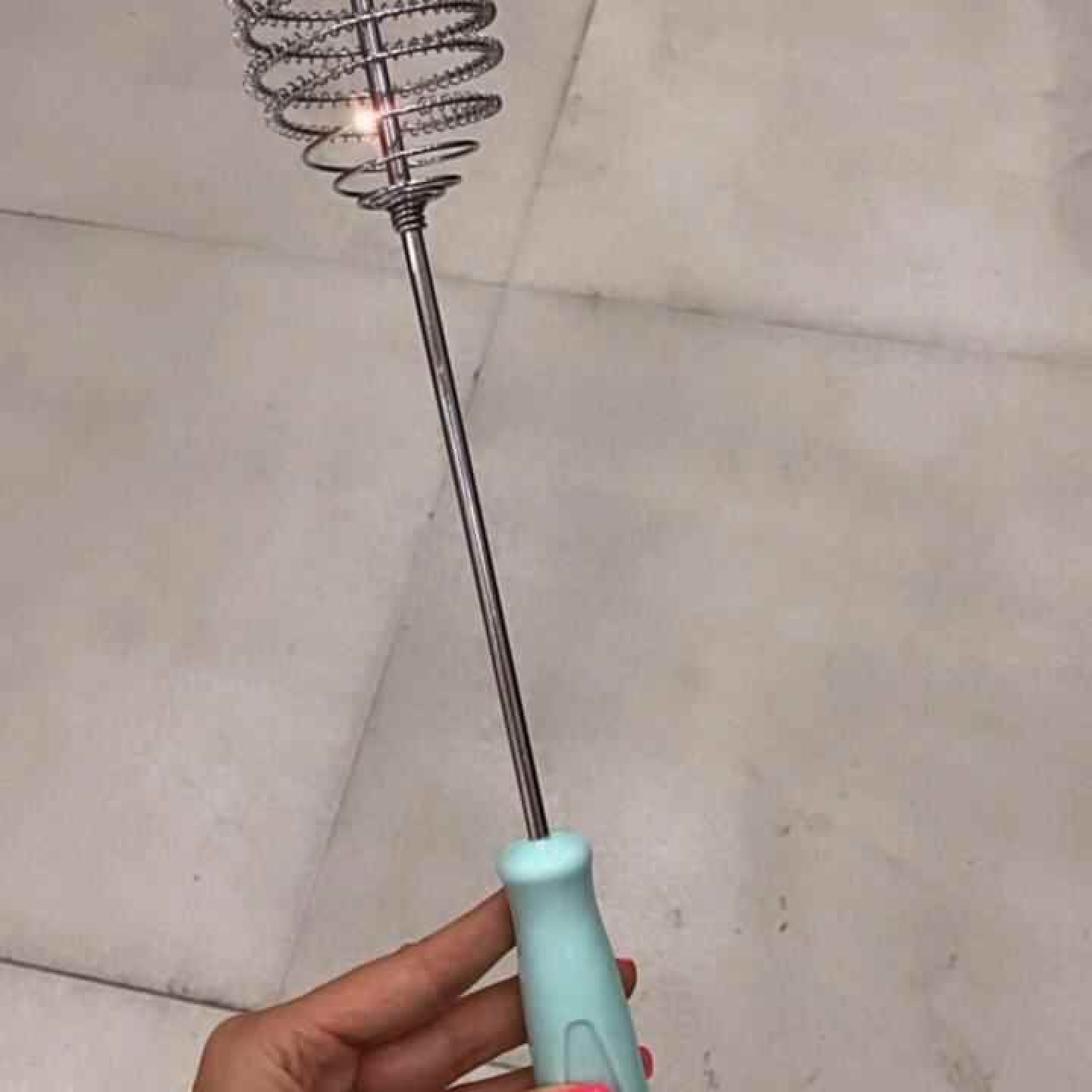 همزن دستی فشاری  چرخشی مارک  بسیار پر کاربرد برای همه مواد غذایی 