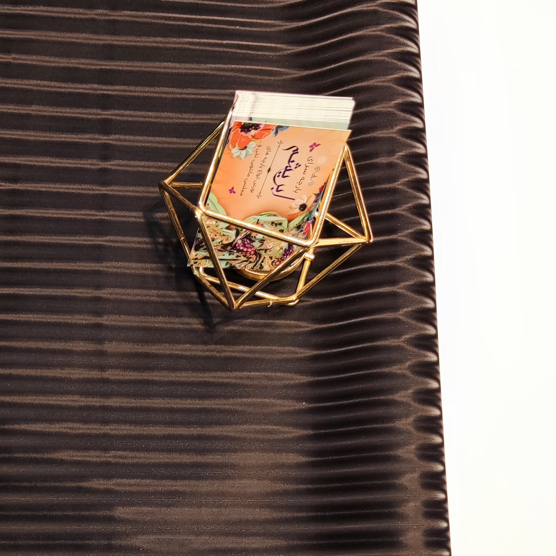 پارچه چرم تیرکمانی مشکی با طرح 3D