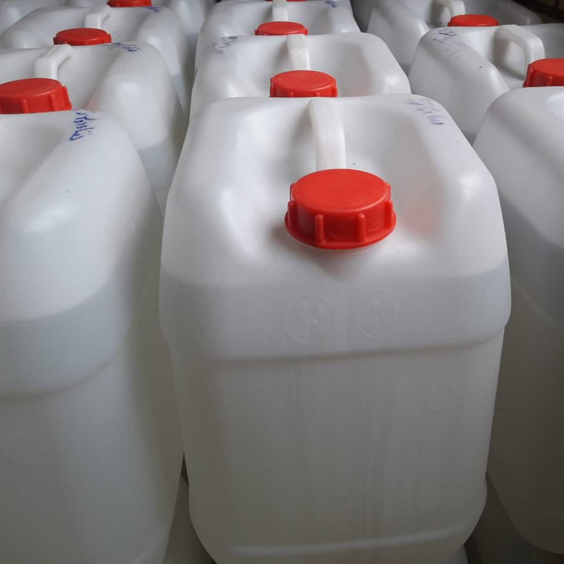 عرق بیدکاسنی ( قبل از سفارش اطلاع دهید تا هزینه پست برداشته شده و ارسال از طریق باربری همراه با پس کرایه صورت گیرد)