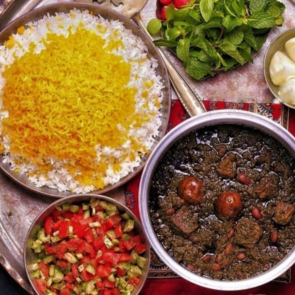 سبزی خشک قرمه سبزی 250 گرمی تمیز شده  اعلا در جه یک در بسته بندی عالی