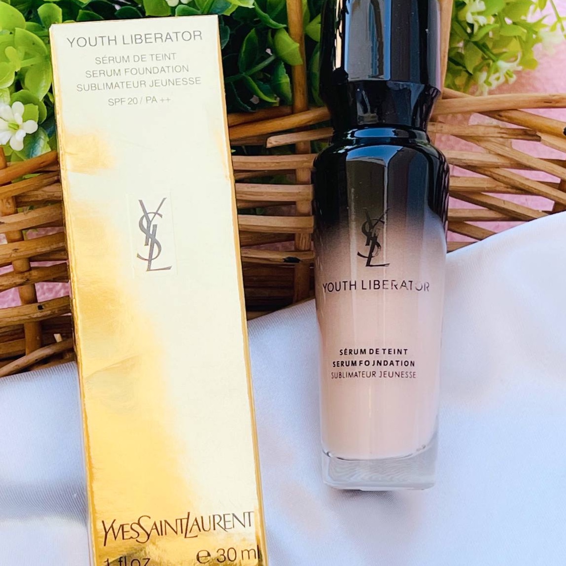 کرم پودر ایوسن لورن 