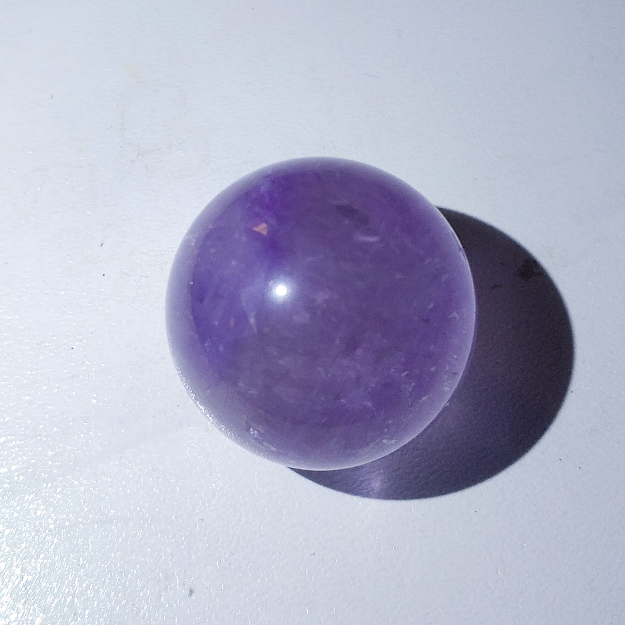 گوی آمیتیست معدنی با کیفیت،فرکانس و قیمت عالی،(34گرم)،(کدG202)