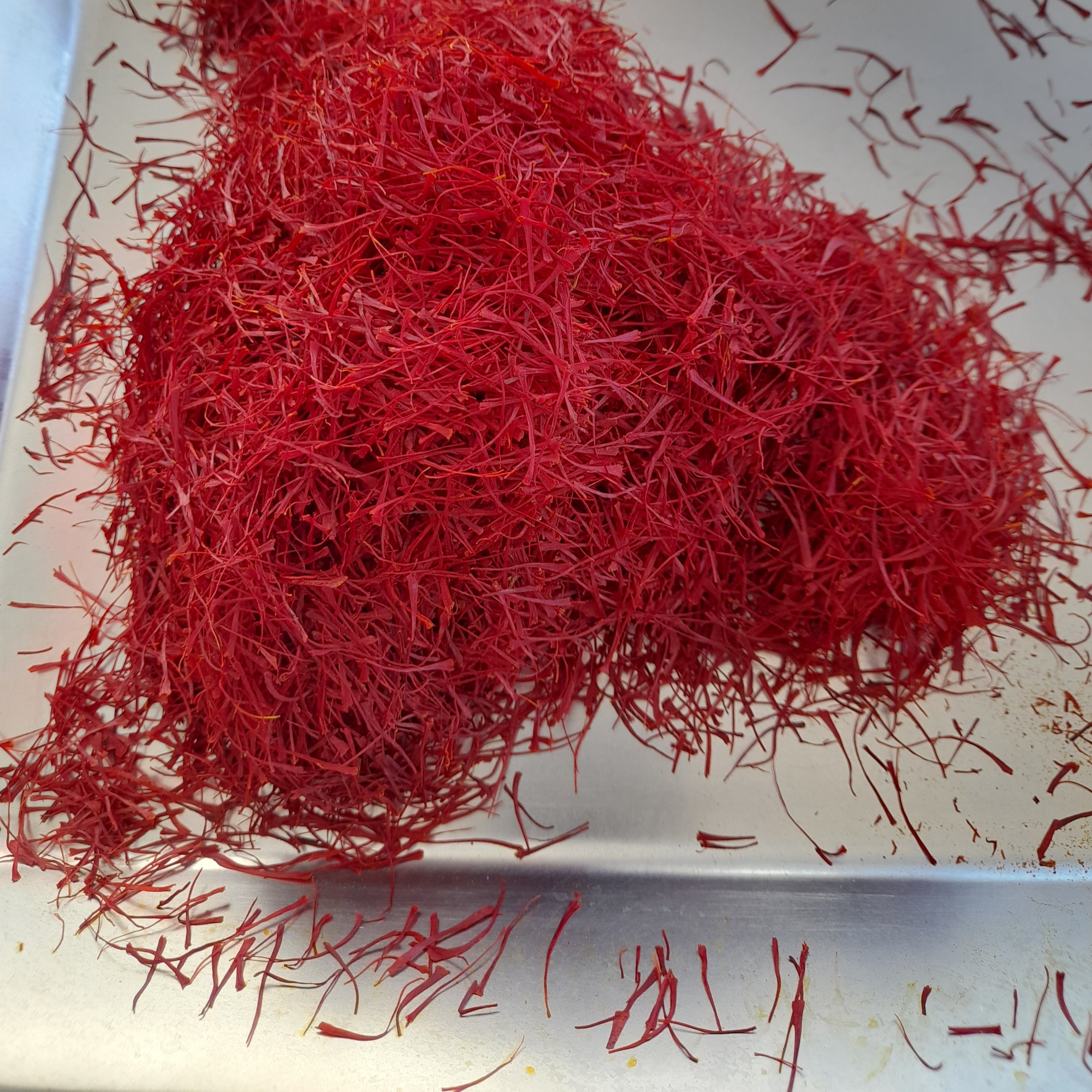 زعفران نگین اتویی اصل قاینات