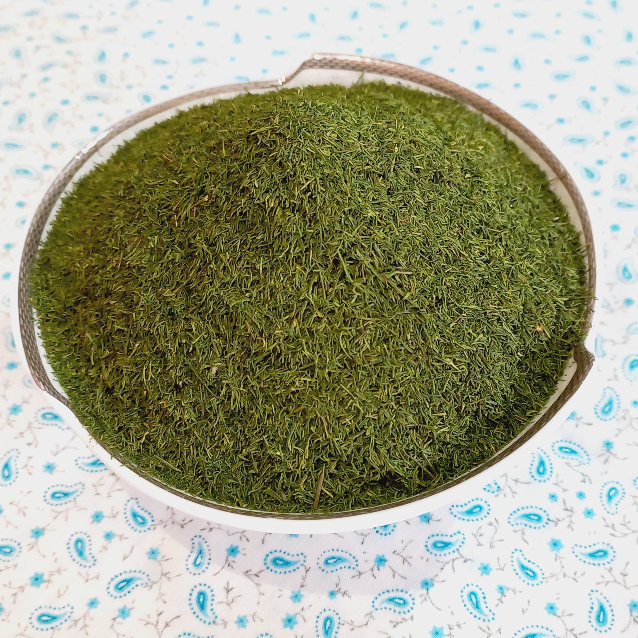 شوید خشک درجه یک  در بسته بندی 100 گرم به بالا